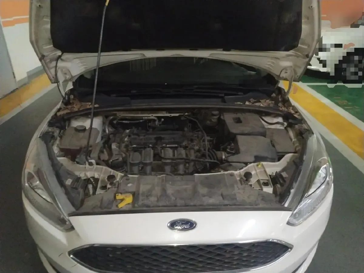 2015 Ford Focus 1.6L 125HP L4 6DCT,autocango,china used car exporter,china ev exporter,chinese used car exporter,chinese used ev exporter