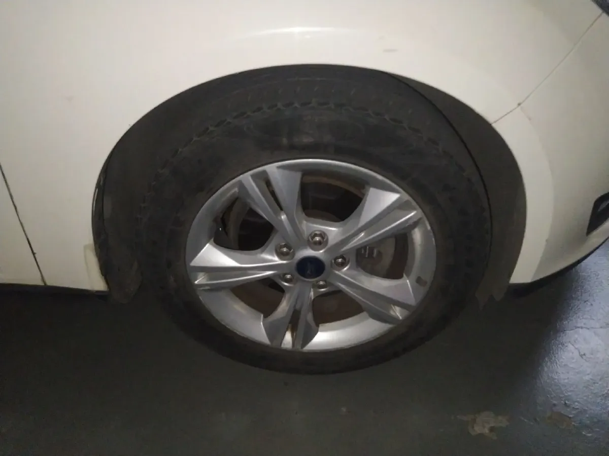 2015 Ford Focus 1.6L 125HP L4 6DCT,autocango,china used car exporter,china ev exporter,chinese used car exporter,chinese used ev exporter