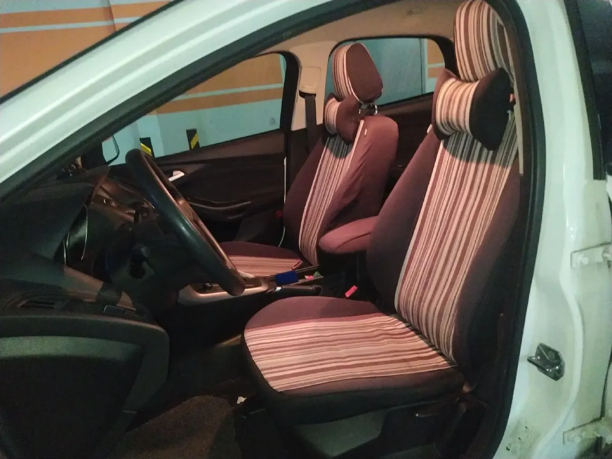 2015 Ford Focus 1.6L 125HP L4 6DCT,autocango,china used car exporter,china ev exporter,chinese used car exporter,chinese used ev exporter