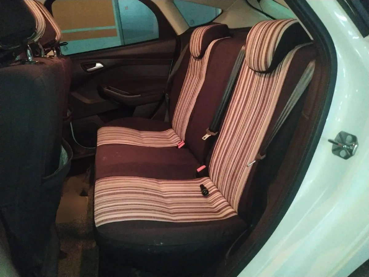 2015 Ford Focus 1.6L 125HP L4 6DCT,autocango,china used car exporter,china ev exporter,chinese used car exporter,chinese used ev exporter