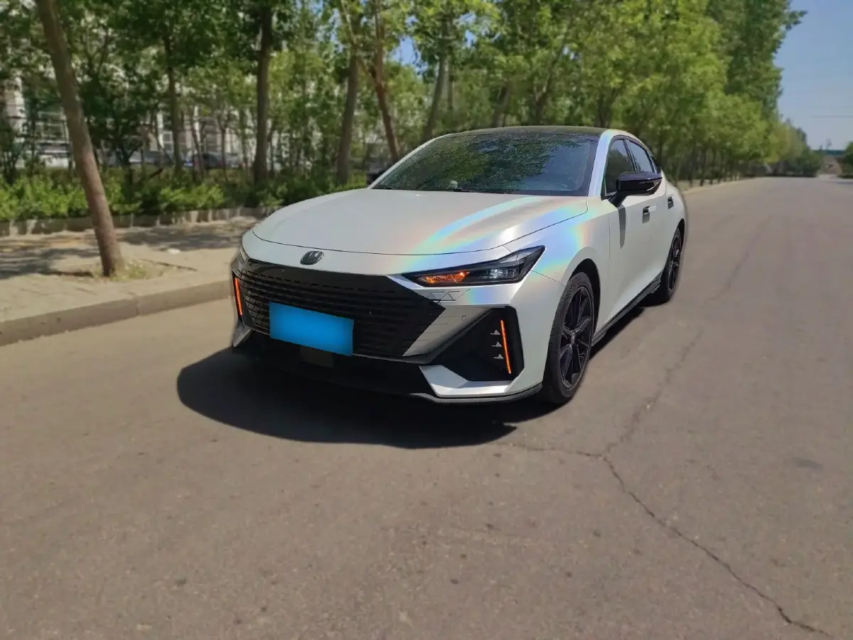 2023 ChangAn UNI-V 1.5T 188HP L4 7DCT