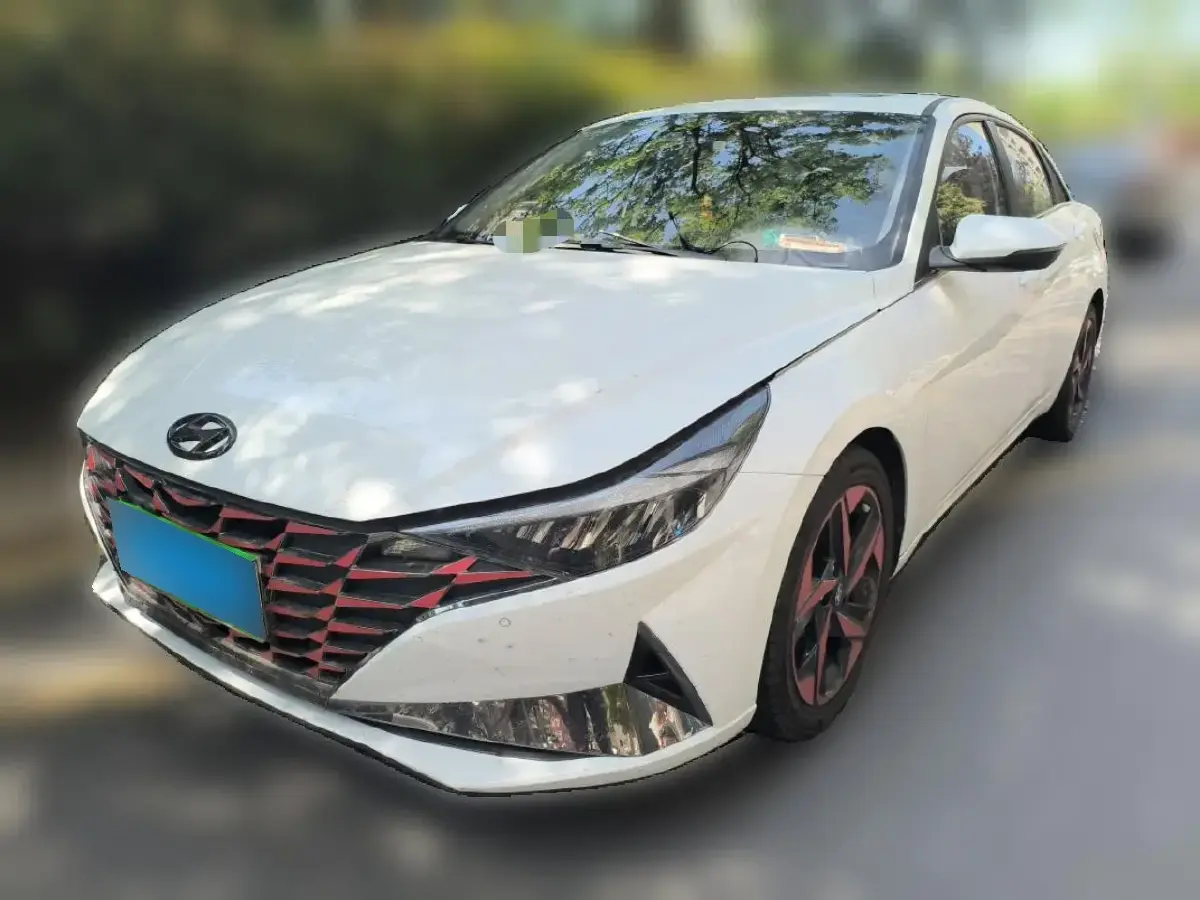 2022 Hyundai Elantra 1.5L 115HP L4 CVT