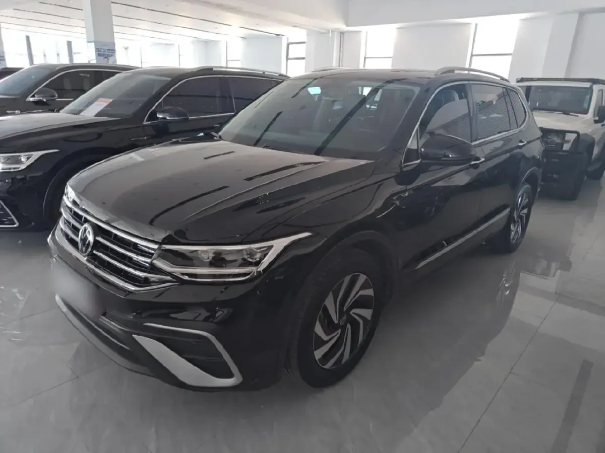 2022 Volkswagen Tiguan L 2.0T 186HP L4 7DCT