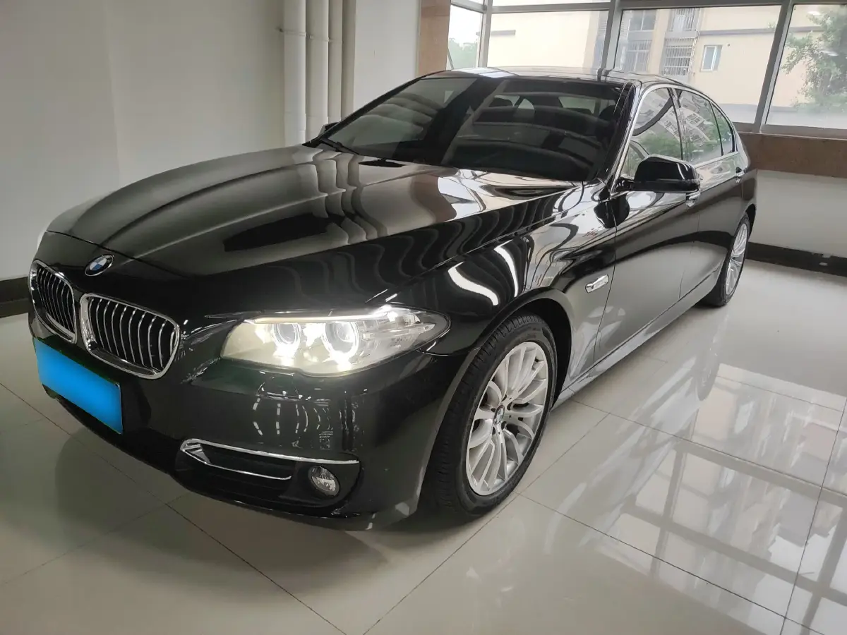 2014 BMW 5 Series 2.0T 218HP L4 8AT