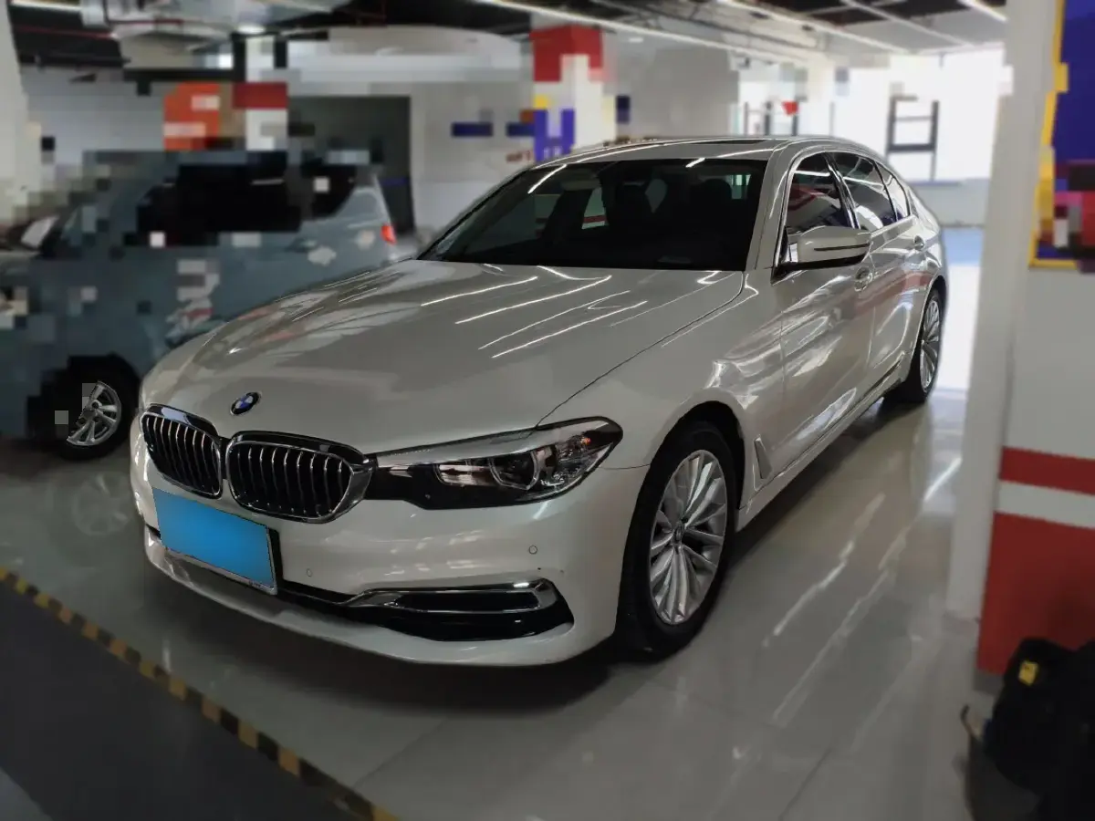2020 BMW 5 Series 2.0T 184HP L4 8AT