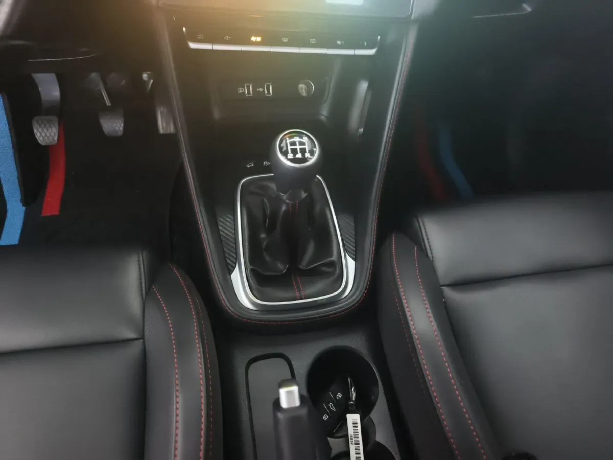 2020 MG ZS 1.5L 120HP L4 5MT,autocango,china used car exporter,china ev exporter,chinese used car exporter,chinese used ev exporter