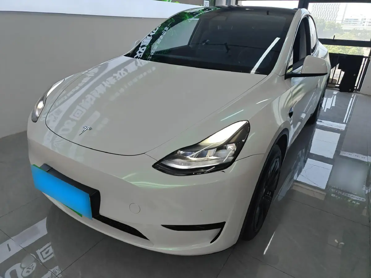 2023 Tesla Model Y BEV 60KWH