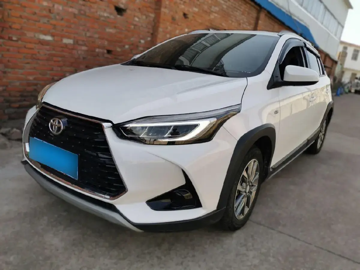 2022 Toyota Yaris L 1.5L 112HP L4 CVT