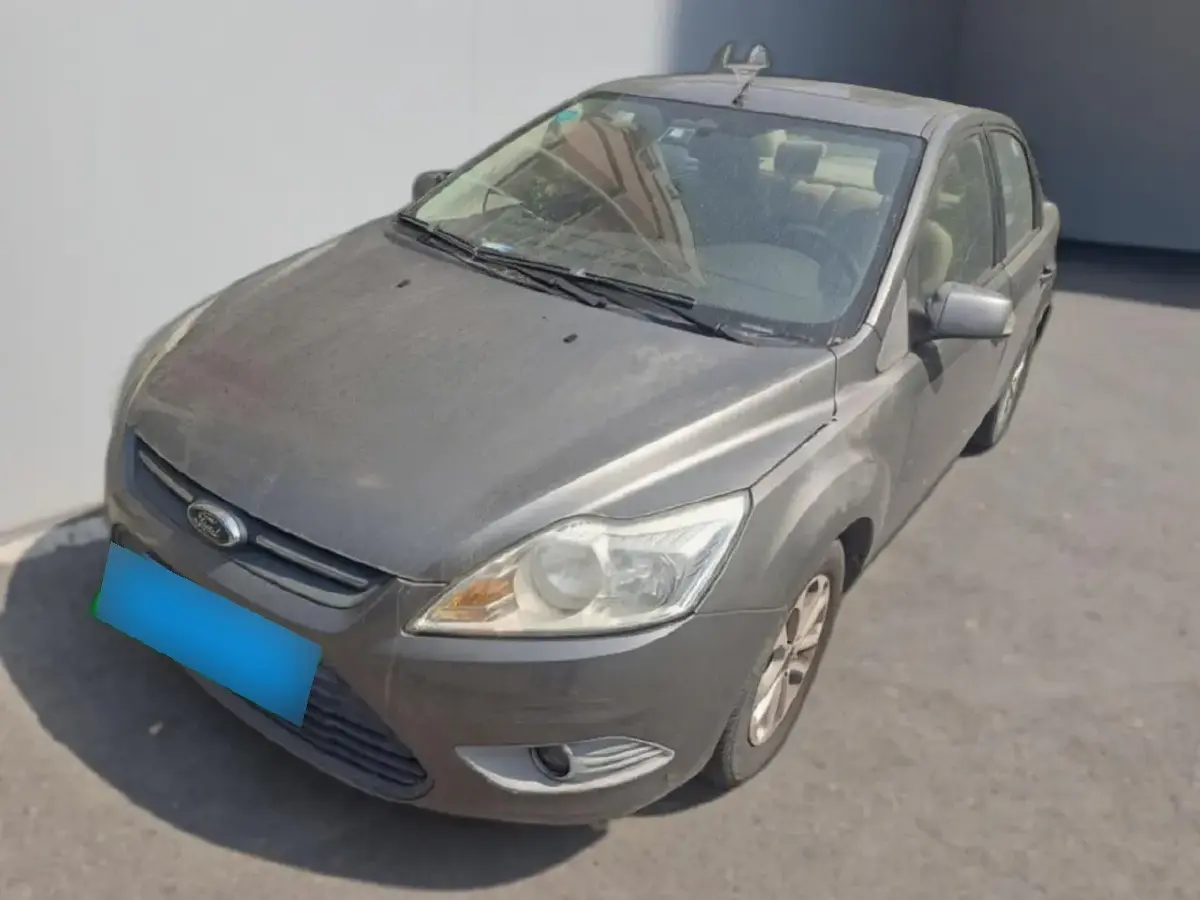 2013 Ford Focus 1.8L 124HP L4 5MT