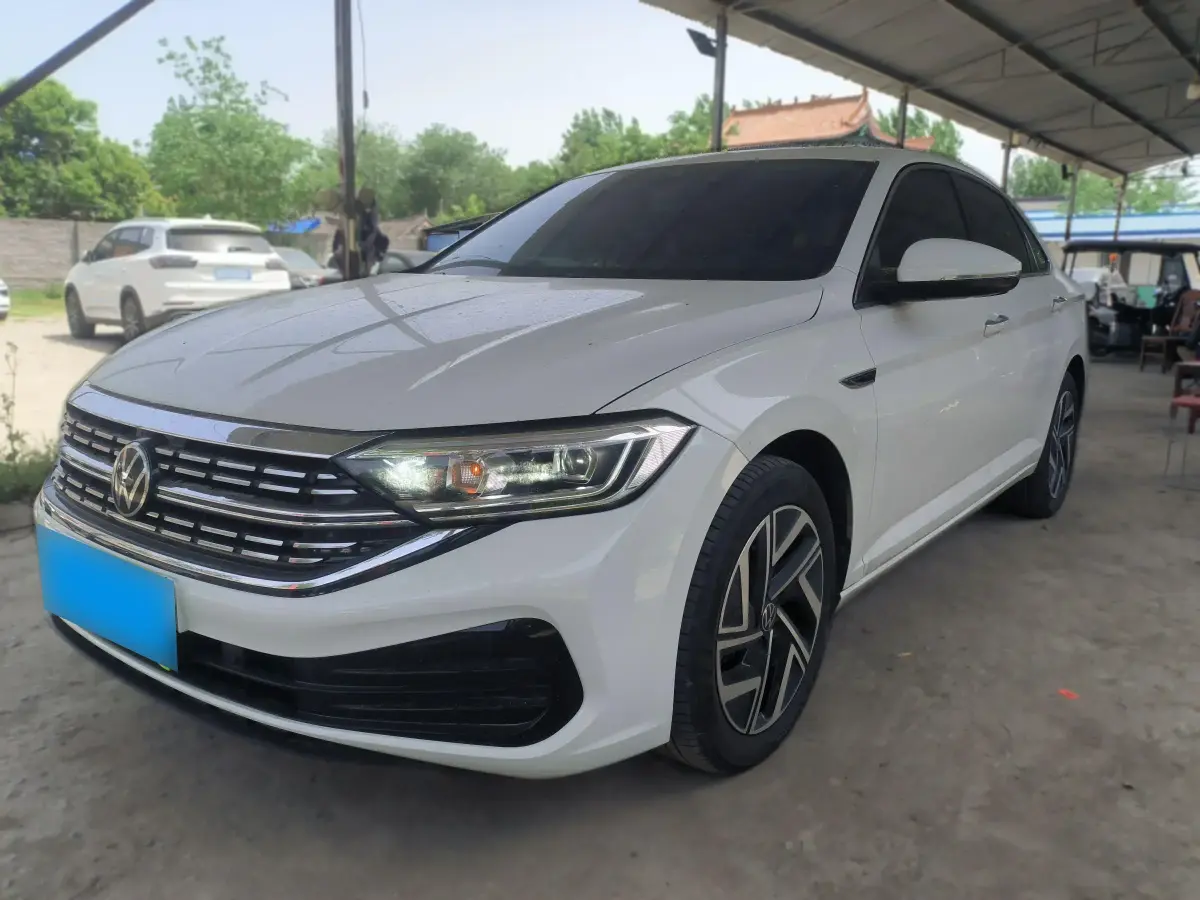 2023 Volkswagen Sagitar 1.5T 160HP L4 7DCT