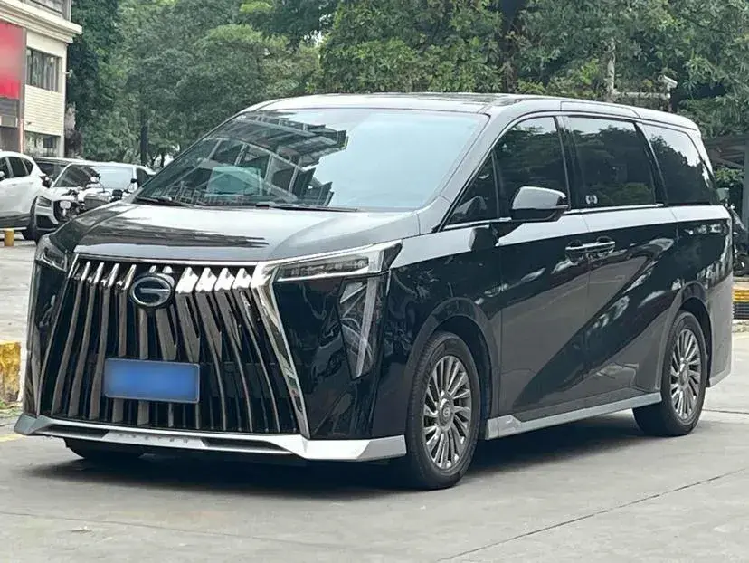 2023 GAC Trumpchi M8 2.0T 190HP L4 E-CVT Hybrid