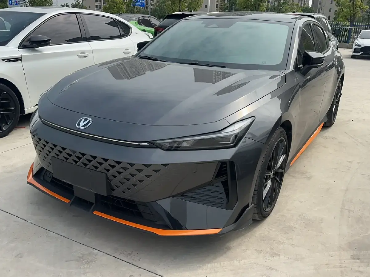 2024 ChangAn UNI-V 1.5T 188HP L4 7DCT 2024 ChangAn UNI-V 1.5T 188HP L4 7DCT