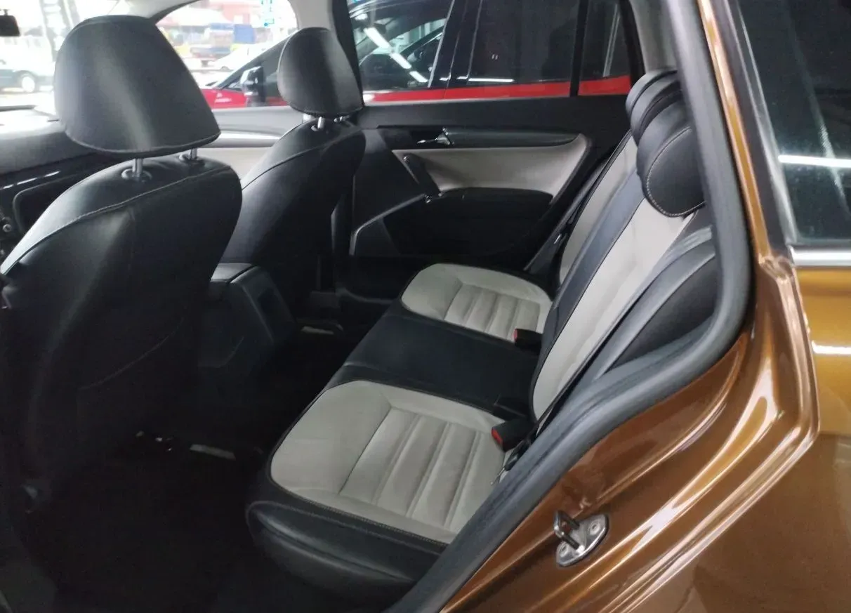 2014 Volkswagen Cross Lavida 1.4T 131HP L4 7DCT,autocango,china used car exporter,china ev exporter,chinese used car exporter,chinese used ev exporter