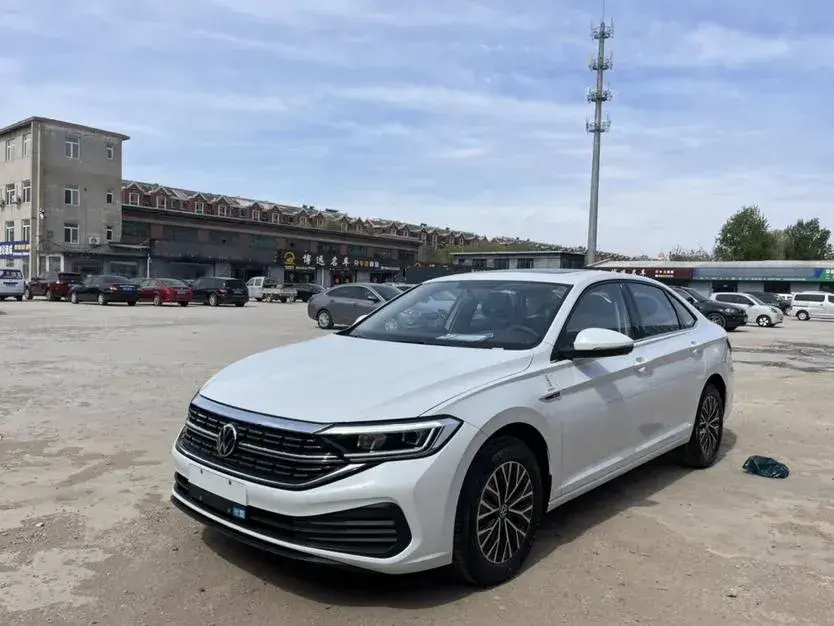 2024 Volkswagen Sagitar 1.2T 116HP L4 7DCT