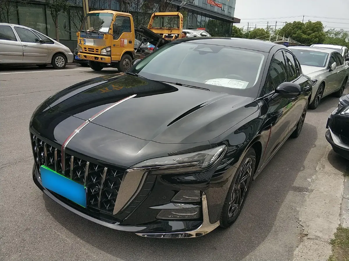2023 HongQi H6 2.0T 224HP L4 8AT