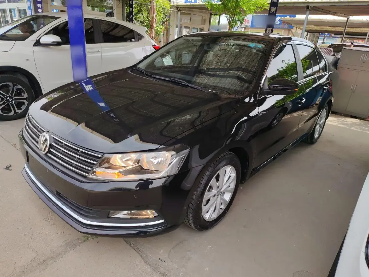 2015 Volkswagen Lavida 1.6L 110HP L4 6AT