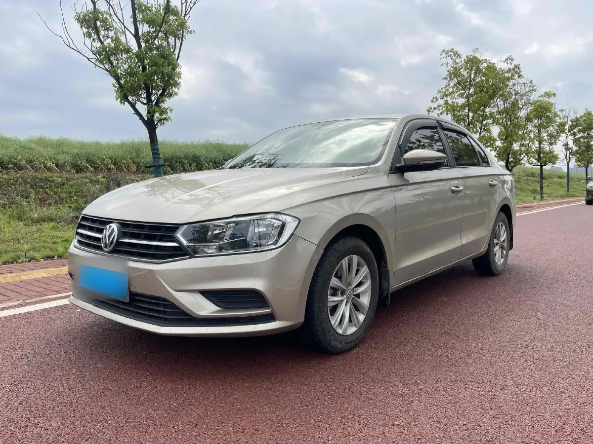 2016 Volkswagen Bora 1.6L 110HP L4 6AT