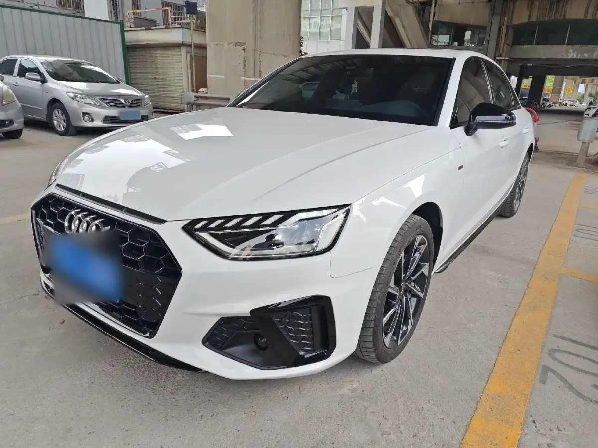 2023 Audi A4L 2.0T 190HP L4 7DCT