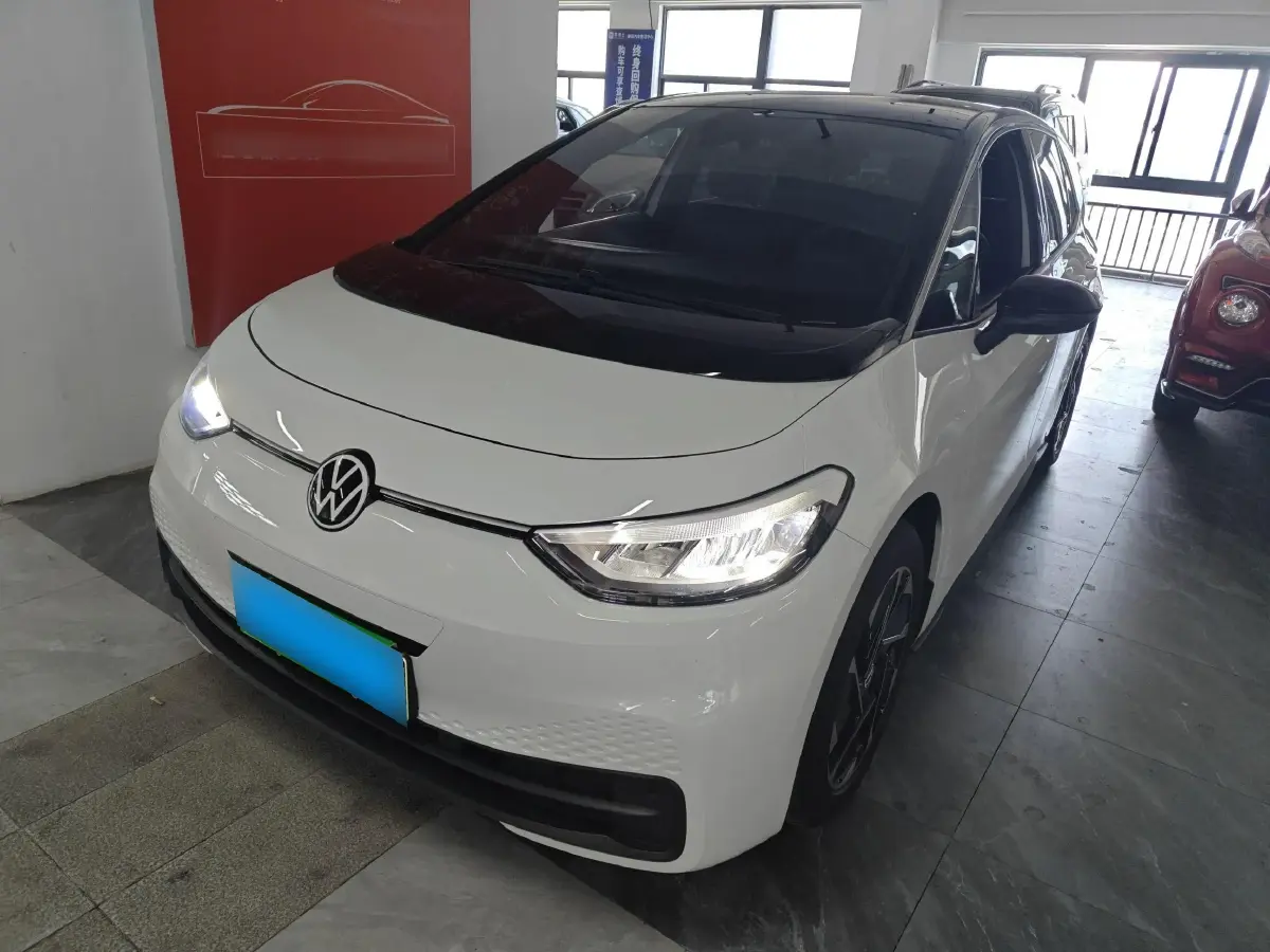 2025 Volkswagen ID.3 BEV 52.8KWH