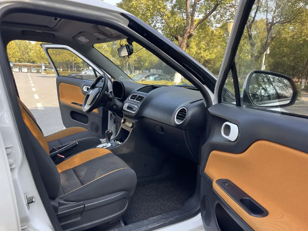 2015 MG 3SW 1.5L 109HP L4 5AMT,autocango,china used car exporter,china ev exporter,chinese used car exporter,chinese used ev exporter