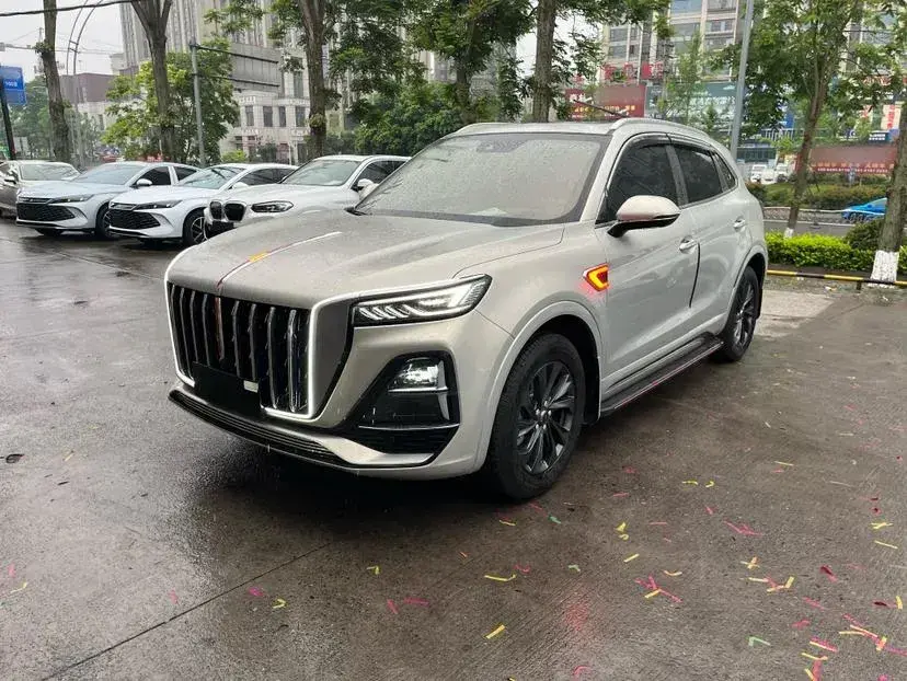 2023 HongQi HS5 2.0T 252HP L4 8AT