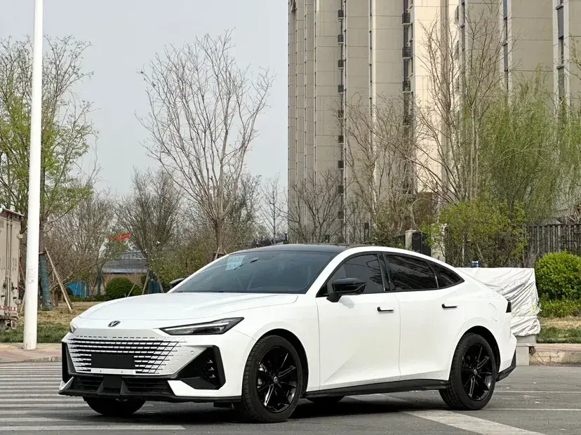 2023 ChangAn UNI-V 1.5T 188HP L4 7DCT