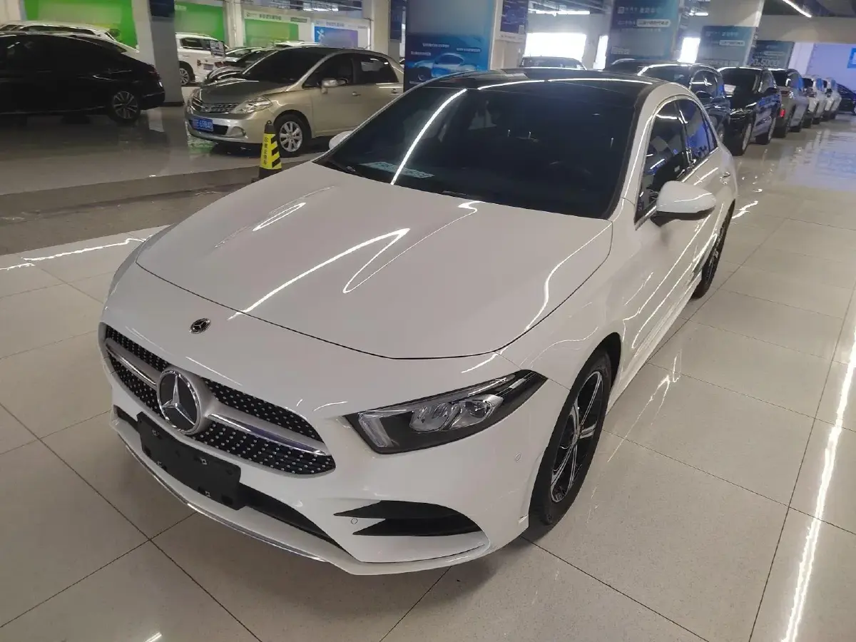 2022 Mercedes-Benz A Class 1.3T 163HP L4 7DCT