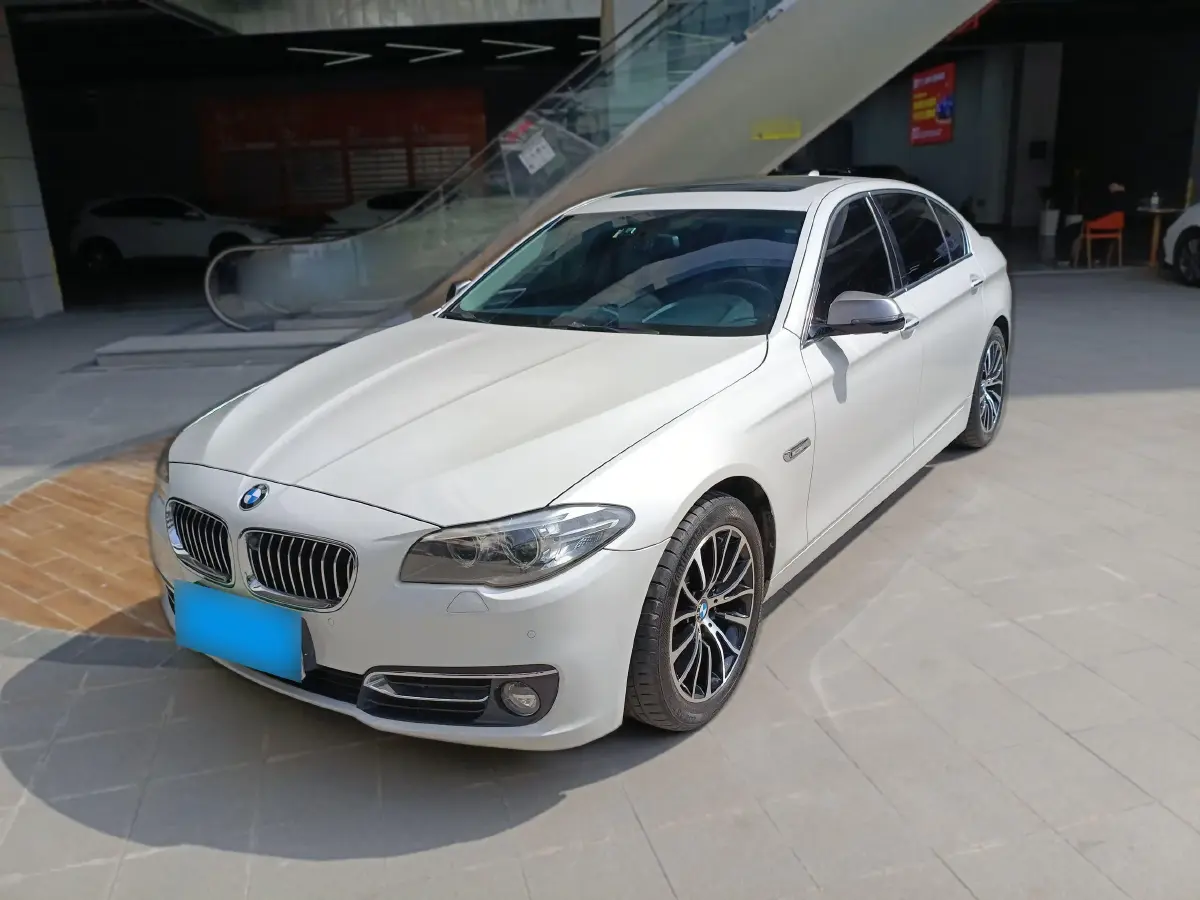 2014 BMW 5 Series 2.0T 218HP L4 8AT