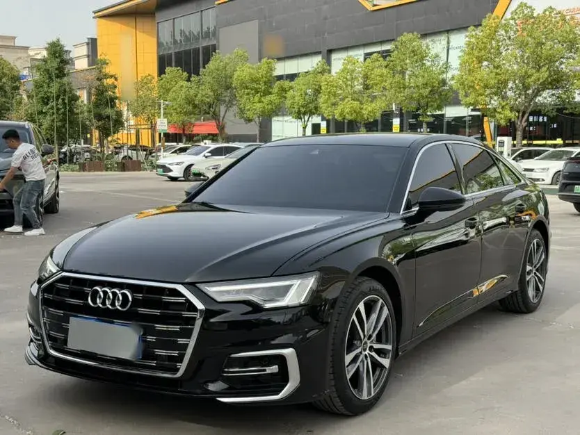 2024 Audi A6L 2.0T 190HP L4 7DCT