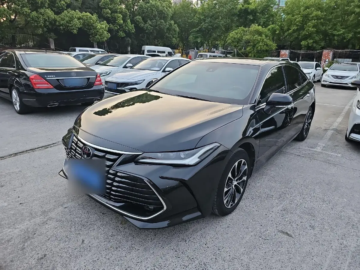 2023 Toyota Avalon 2.0L 177HP L4 CVT