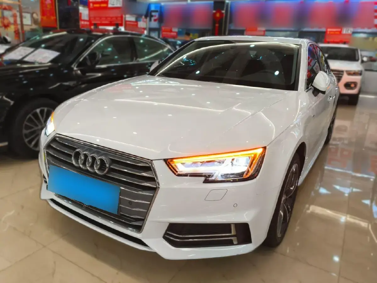 2018 Audi A4L 2.0T 190HP L4 7DCT