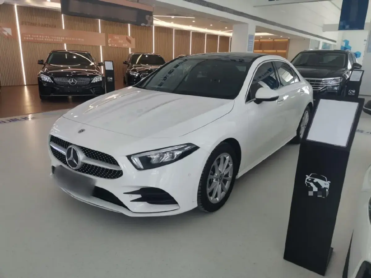 2022 Mercedes-Benz A Class 1.3T 163HP L4 7DCT