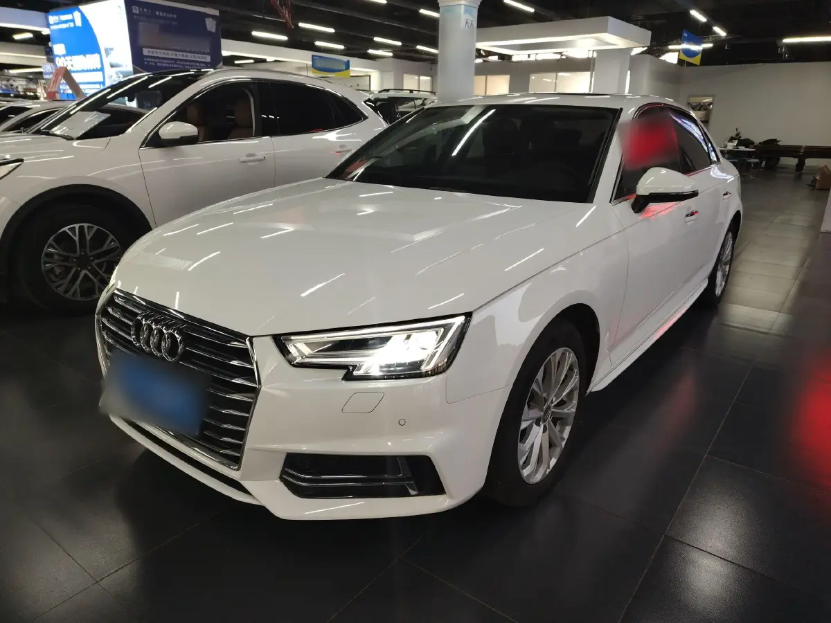 2019 Audi A4L 2.0T 190HP L4 7DCT