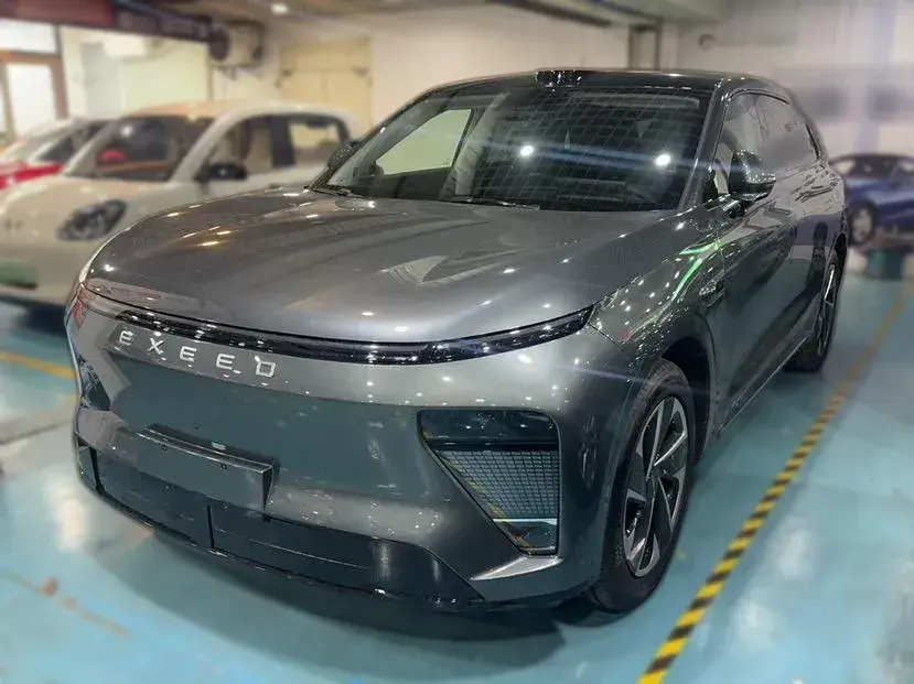 2024 Exceed Sterra ET REEV 156HP REEV 32KWH