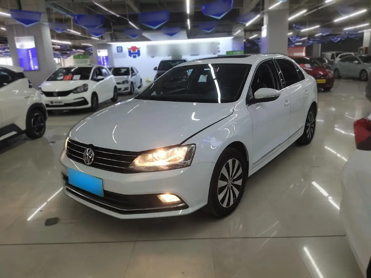 2018 Volkswagen Sagitar 1.6L 110HP L4 6AT