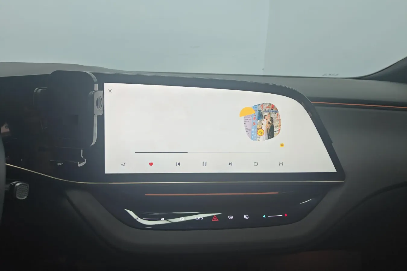 2024 HongQi EH7 BEV 75KWH,autocango,china used car exporter,china ev exporter,chinese used car exporter,chinese used ev exporter