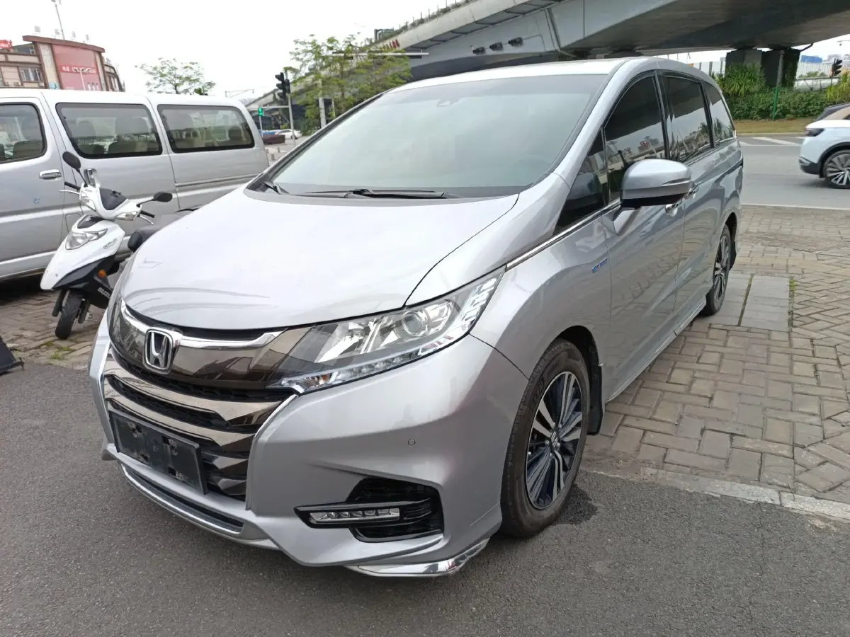 2021 Honda Odyssey 2.0L 146HP L4 E-CVT Hybrid