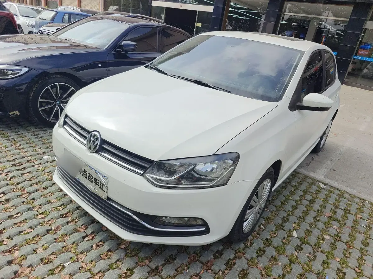 2016 Volkswagen Polo 1.6L 110HP L4 6AT