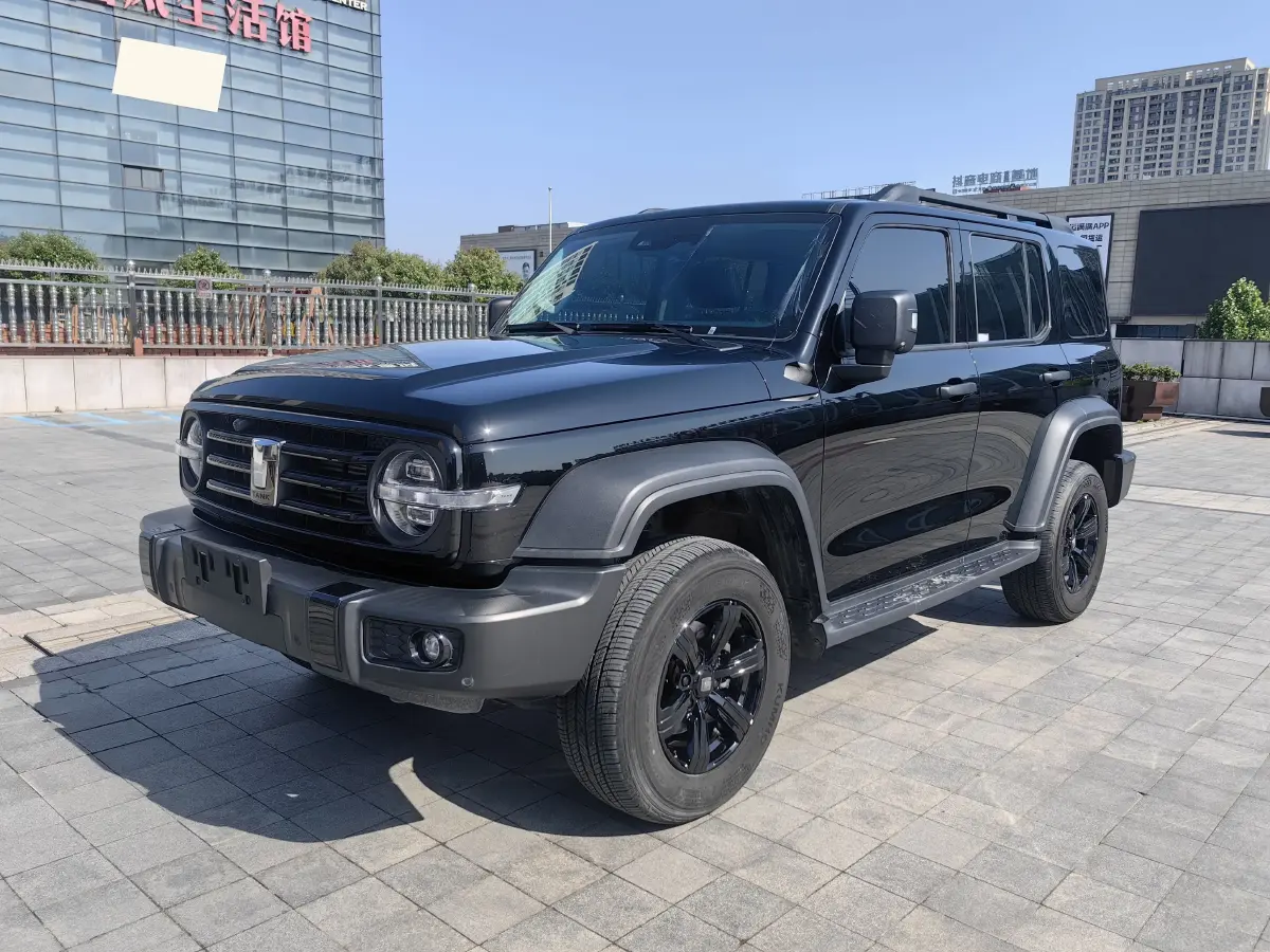 2023 Tank 300 2.0T 227HP L4 8AT