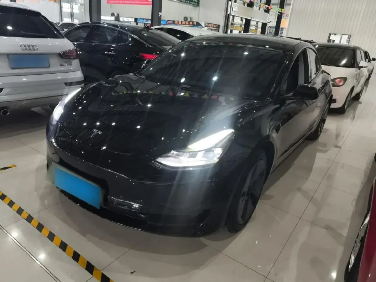 2022 Tesla Model 3 BEV 60KWH