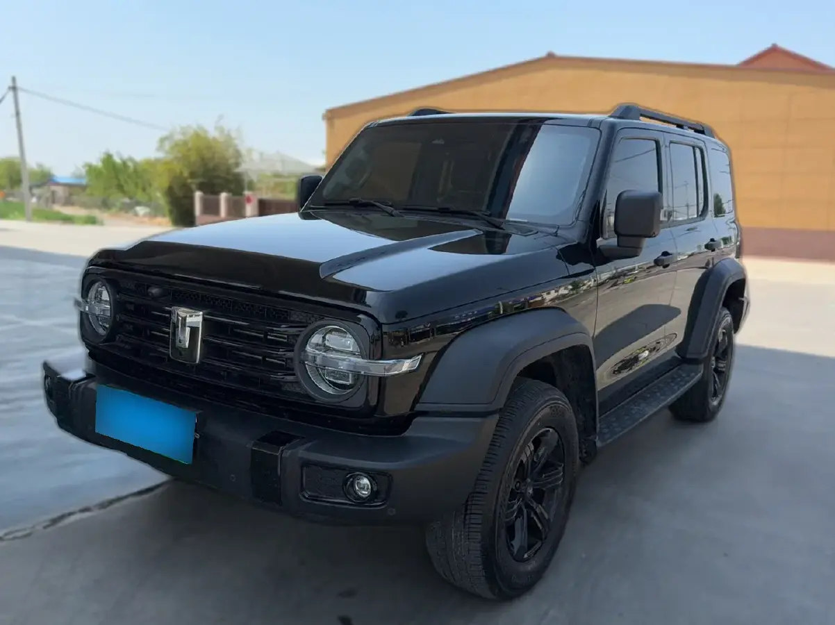 2024 Tank 300 2.0T 227HP L4 8AT