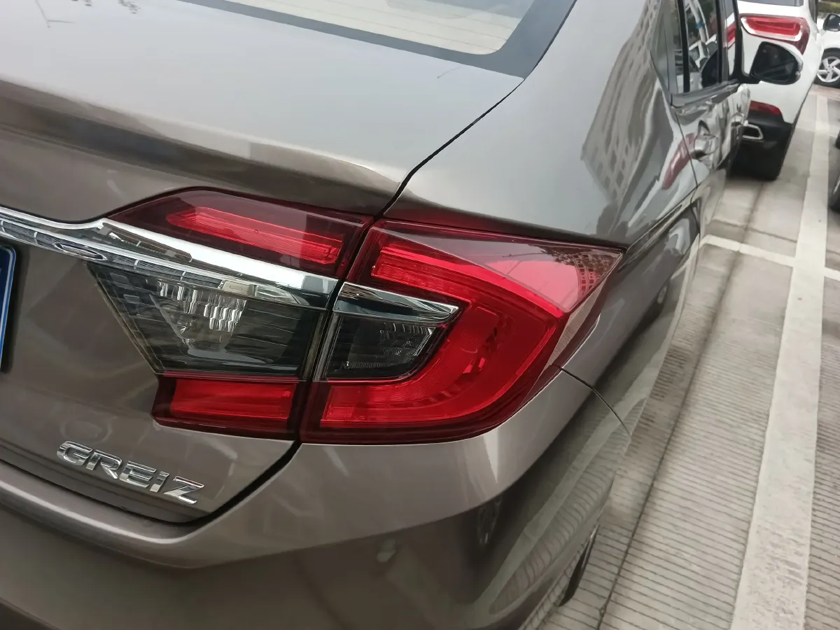 2016 Honda Greiz 1.5L 131HP L4 CVT,autocango,china used car exporter,china ev exporter,chinese used car exporter,chinese used ev exporter
