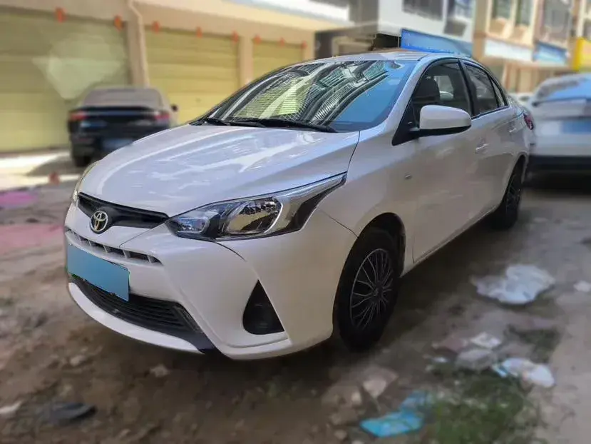 2020 Toyota Yaris L 1.5L 110HP L4 CVT