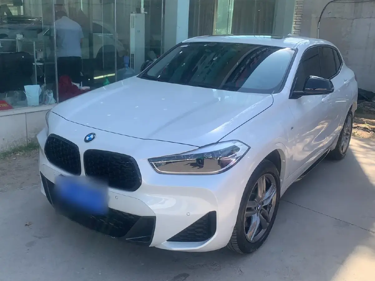 2023 BMW X2 2.0T 178HP L4 7DCT