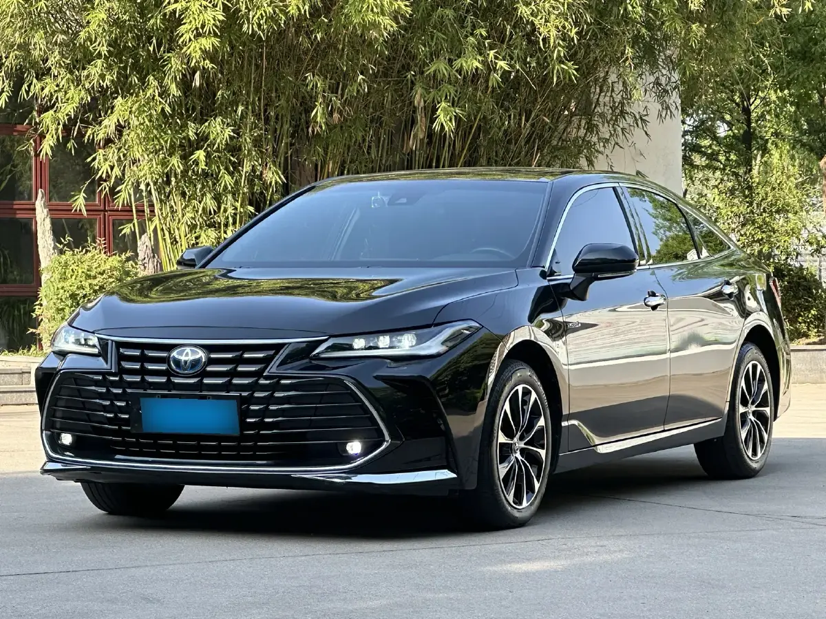 2023 Toyota Avalon 2.5L 178HP L4 E-CVT Hybrid