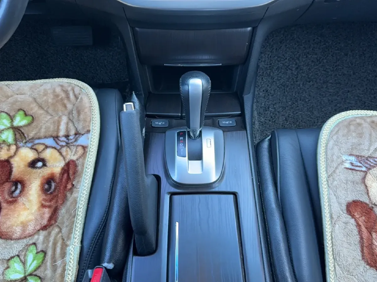 2016 Honda Crosstour 2.4L 197HP L4 5AT,autocango,china used car exporter,china ev exporter,chinese used car exporter,chinese used ev exporter