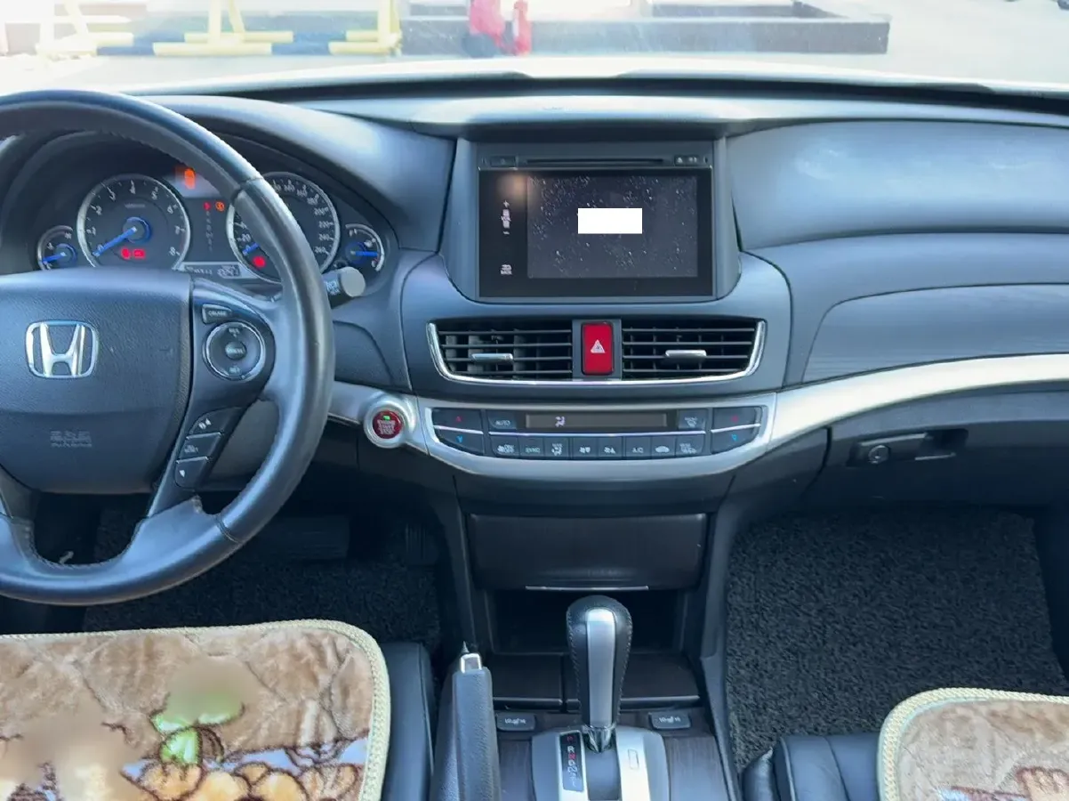 2016 Honda Crosstour 2.4L 197HP L4 5AT,autocango,china used car exporter,china ev exporter,chinese used car exporter,chinese used ev exporter