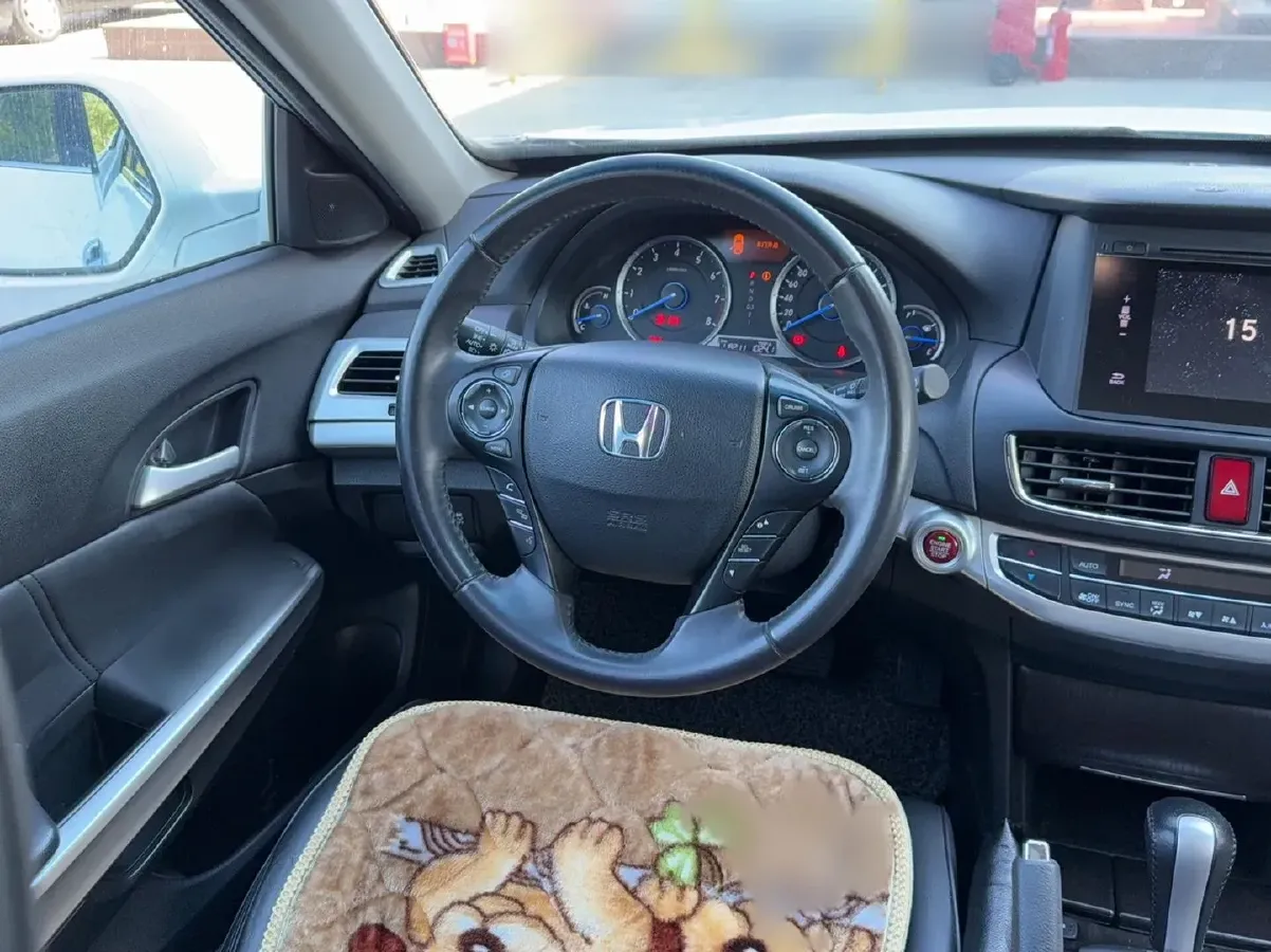 2016 Honda Crosstour 2.4L 197HP L4 5AT,autocango,china used car exporter,china ev exporter,chinese used car exporter,chinese used ev exporter