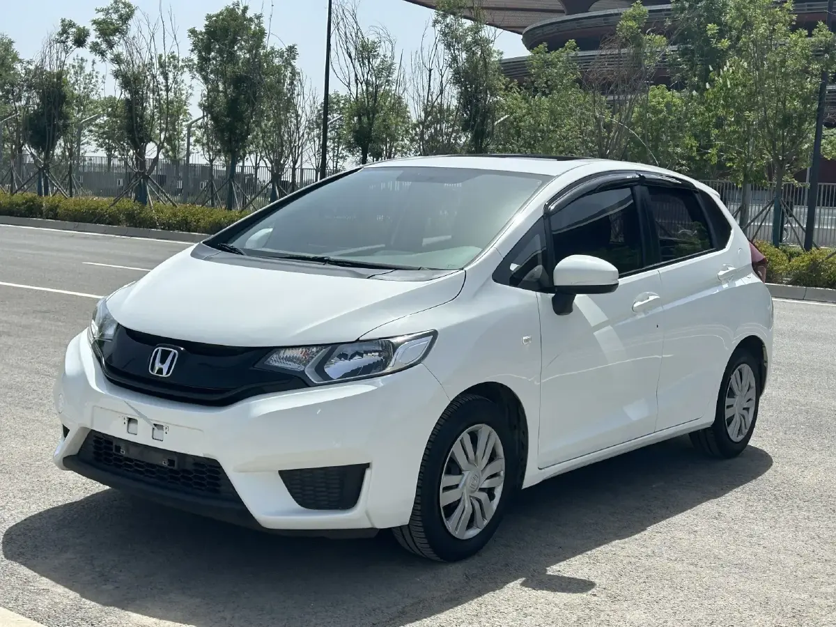 2016 Honda Fit 1.5L 131HP L4 CVT