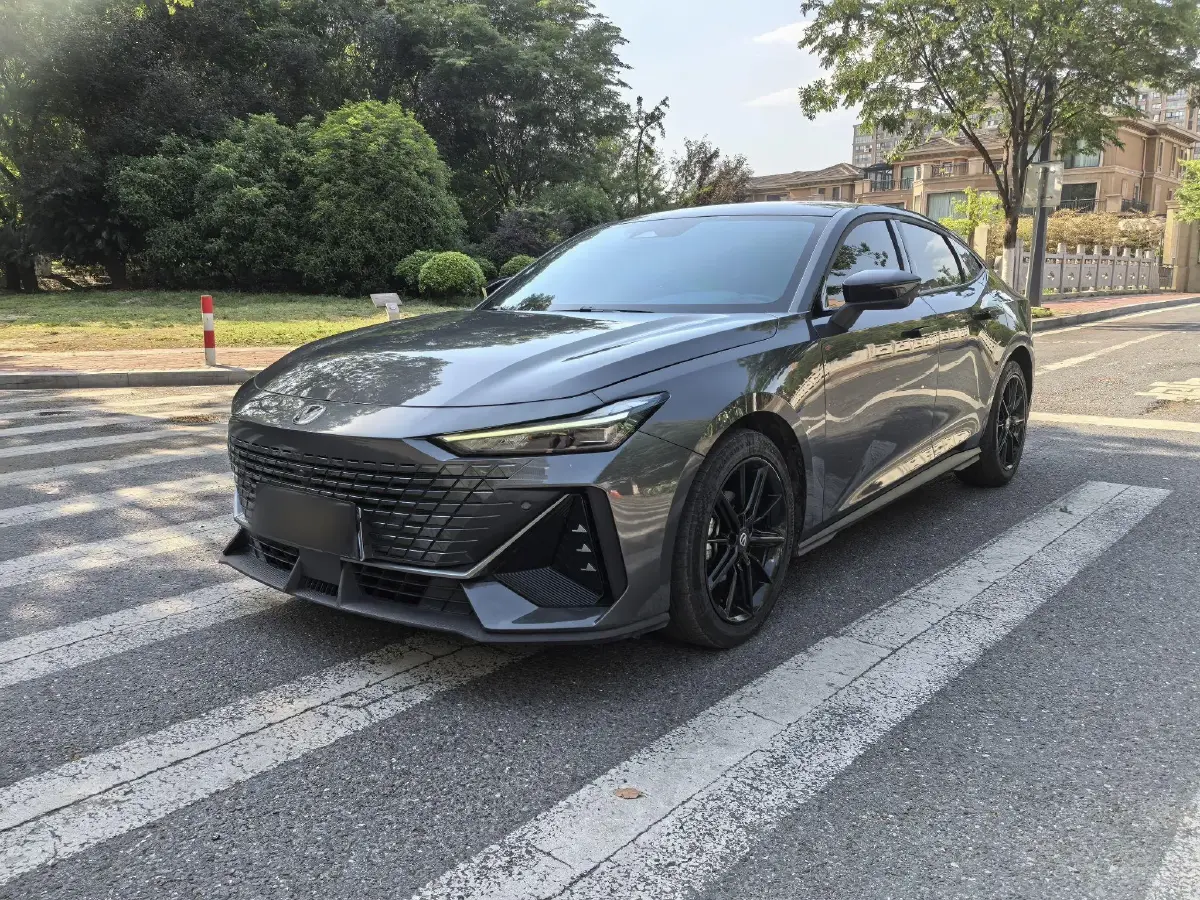 2023 ChangAn UNI-V 1.5T 188HP L4 7DCT